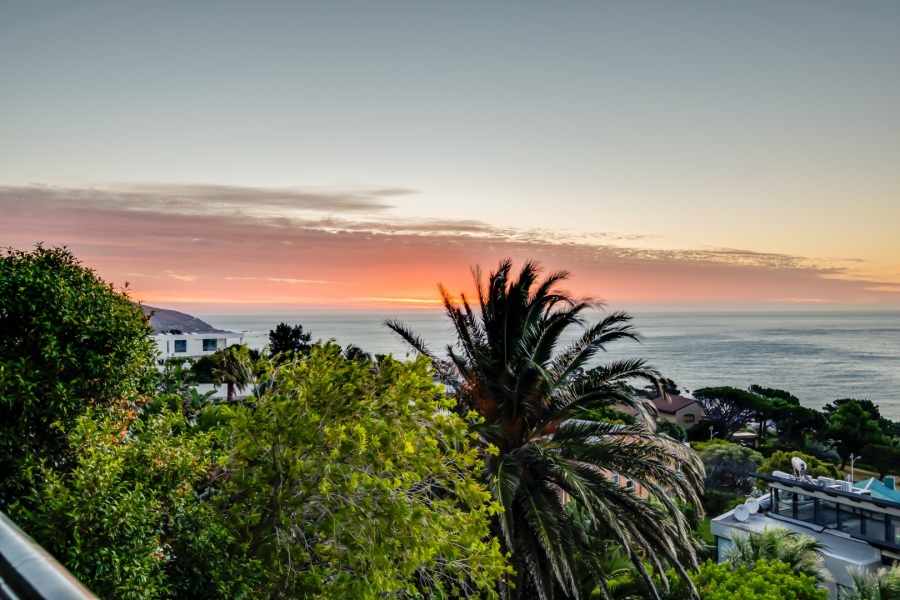 To Let 6 Bedroom Property for Rent in Camps Bay Western Cape